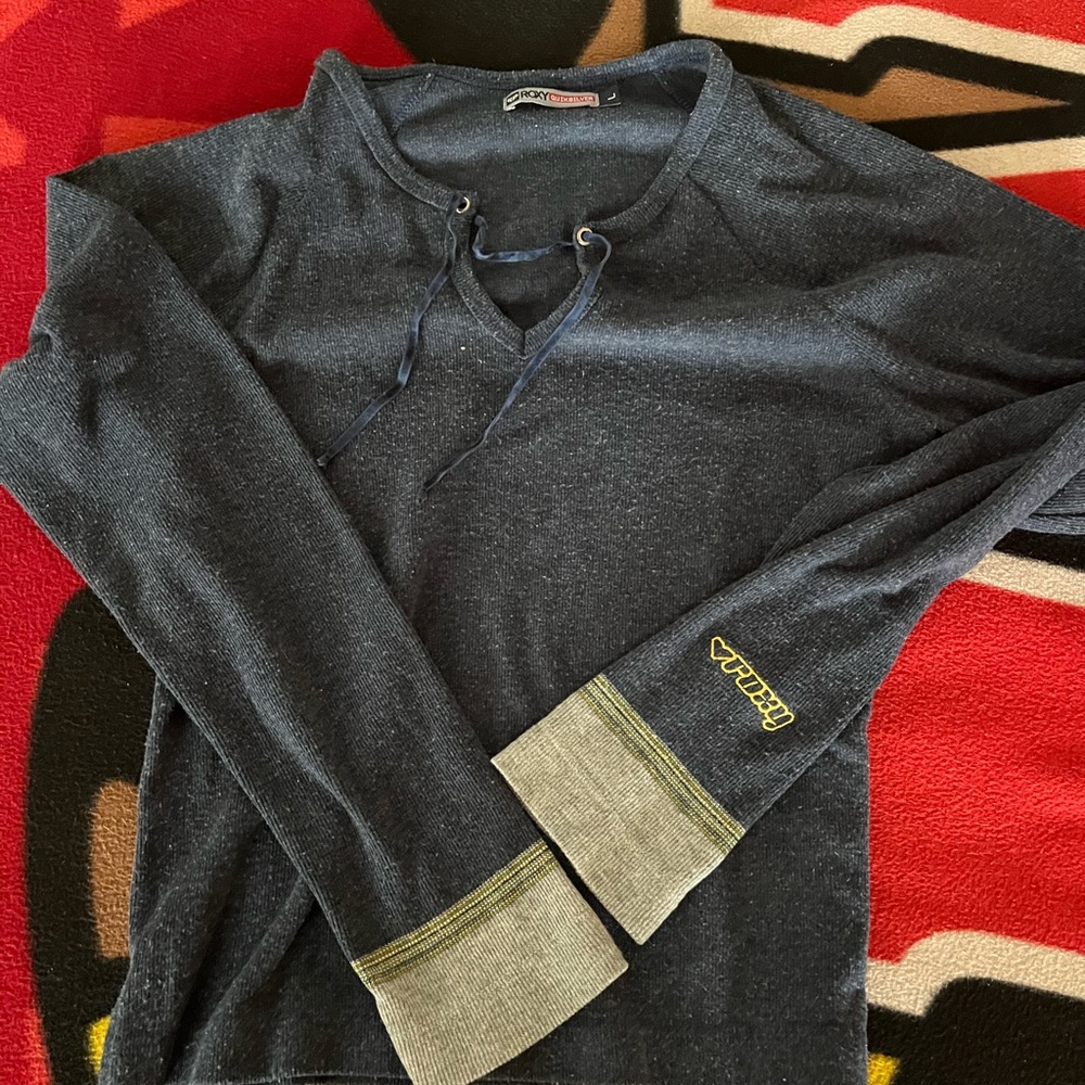 Quicksilver/Roxy pull over light sweater size lg